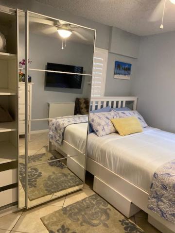 Modern 2/1 Apt Near Midtown And Beaches Miami Exterior foto